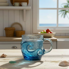 Carica l'immagine nel visualizzatore di Gallery, Suono del mare – Vetro artigianale con struttura ondulata
