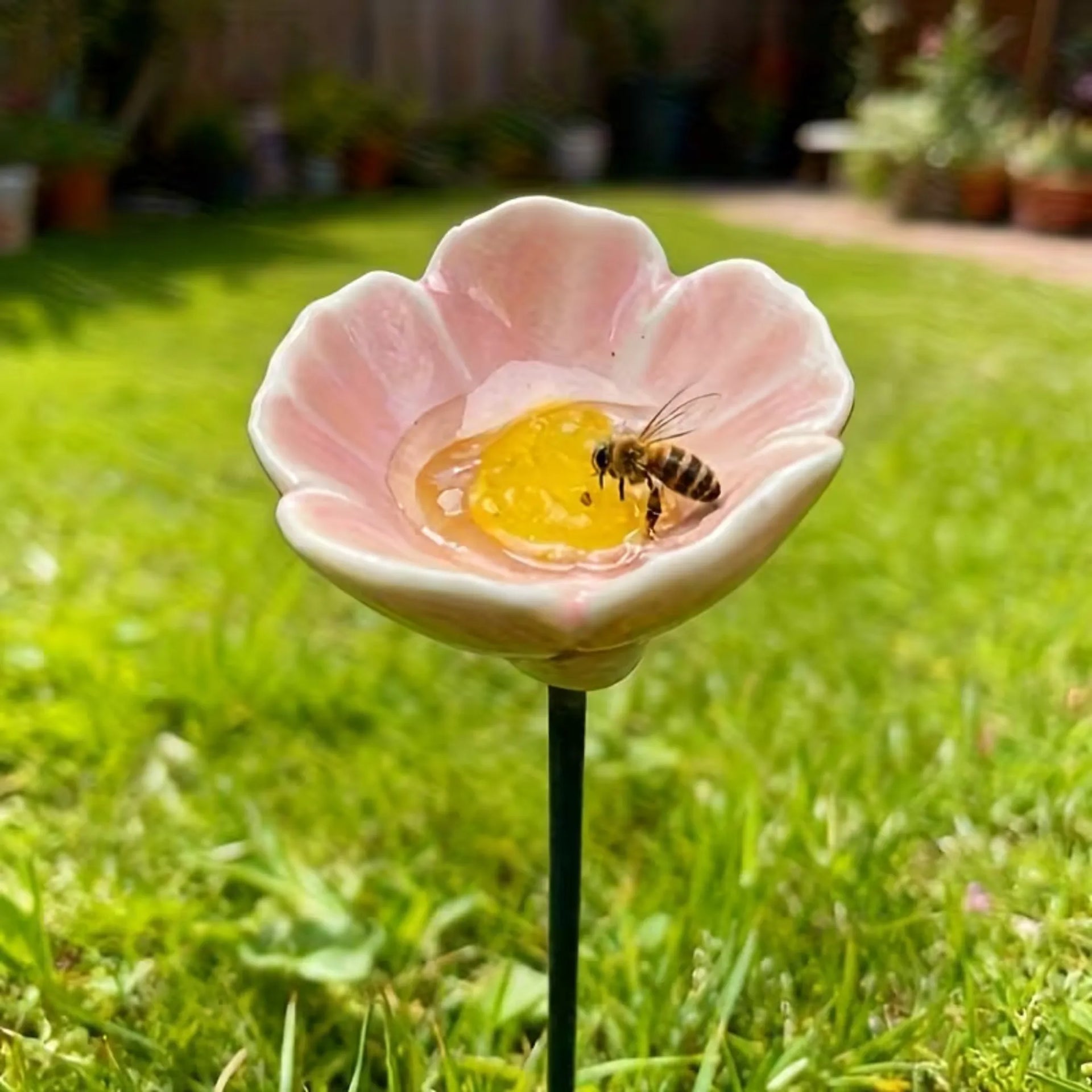 Fiori d'api fatti a mano – abbeveratoi in ceramica resistenti alle intemperie, set da 6